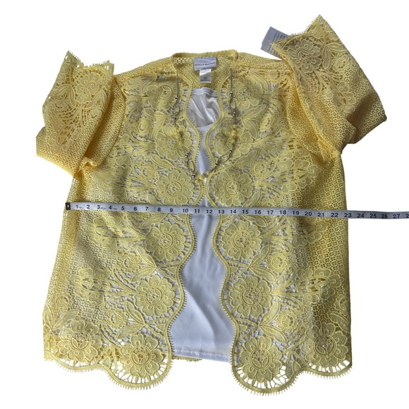 Alfred Dunner Charleston Yellow Floral Lace 2-Fer Top with Necklace Medium NWT - Picture 5 of 7